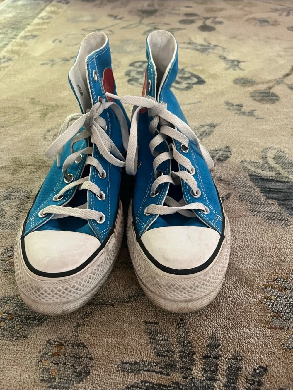 Converse vibrant blue
